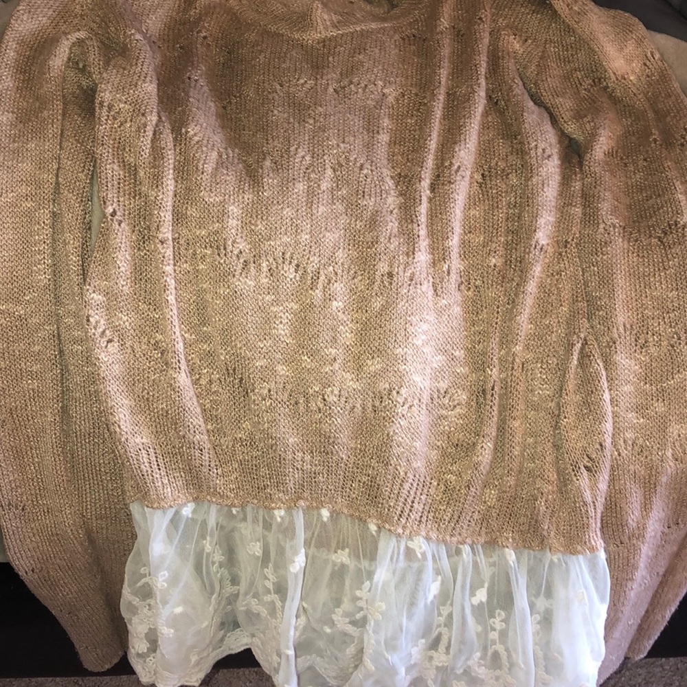 pretty sweater with lace hem